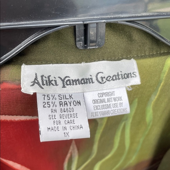 Burn out velvet jacket by Alika Yamani creations - Picture 4 of 6